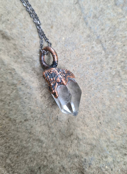 Pendentif en quartz clair - Cristal - Cuivre électroformé